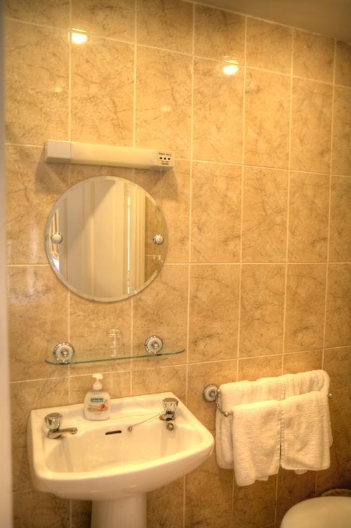 Friars Quarter House Bed & Breakfast Ballinrobe Room photo